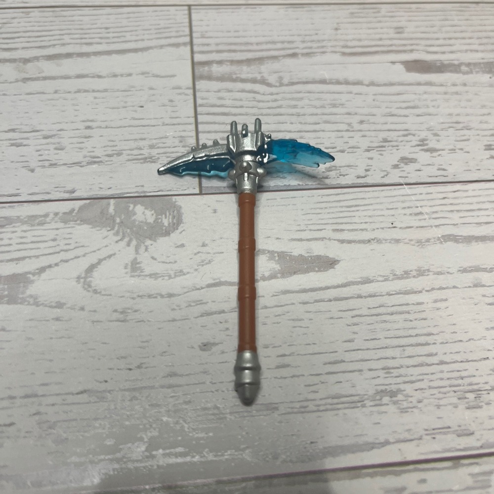 Fortnite Permafrost Pickaxe Harvesting Tool Accessory for 4 Inch Action Figures
